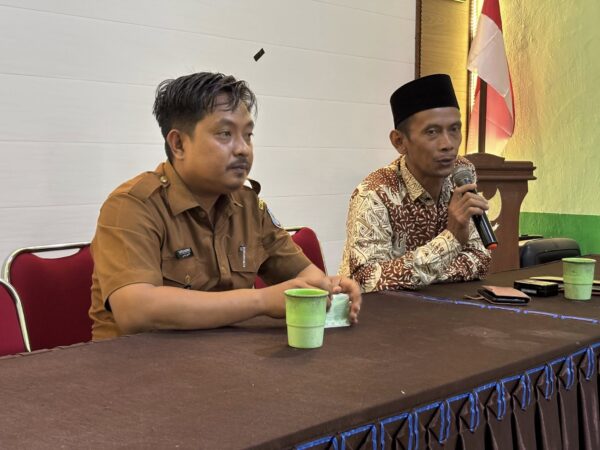 Pemerintah Desa Sungai Kepayang Salurkan Insentif Guru