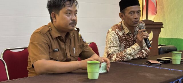 Pemerintah Desa Sungai Kepayang Salurkan Insentif Guru